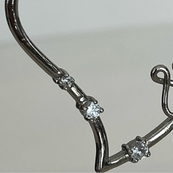 Vintage Juicy Couture Silver Heart Hoop Earrings - Picture 5 of 7